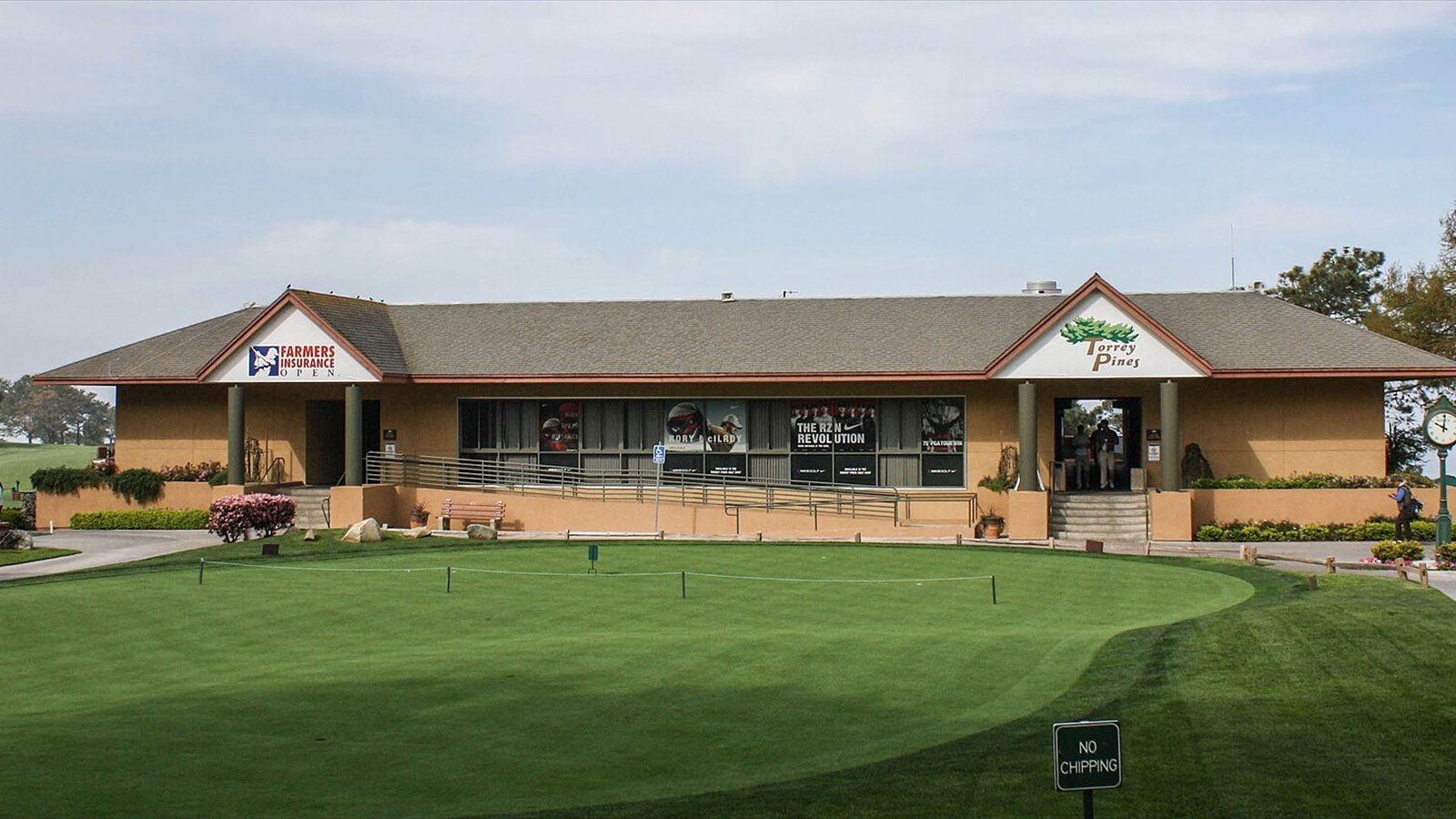 The clubhouse of the Torrey Pines Golf Course, La Jolla, California