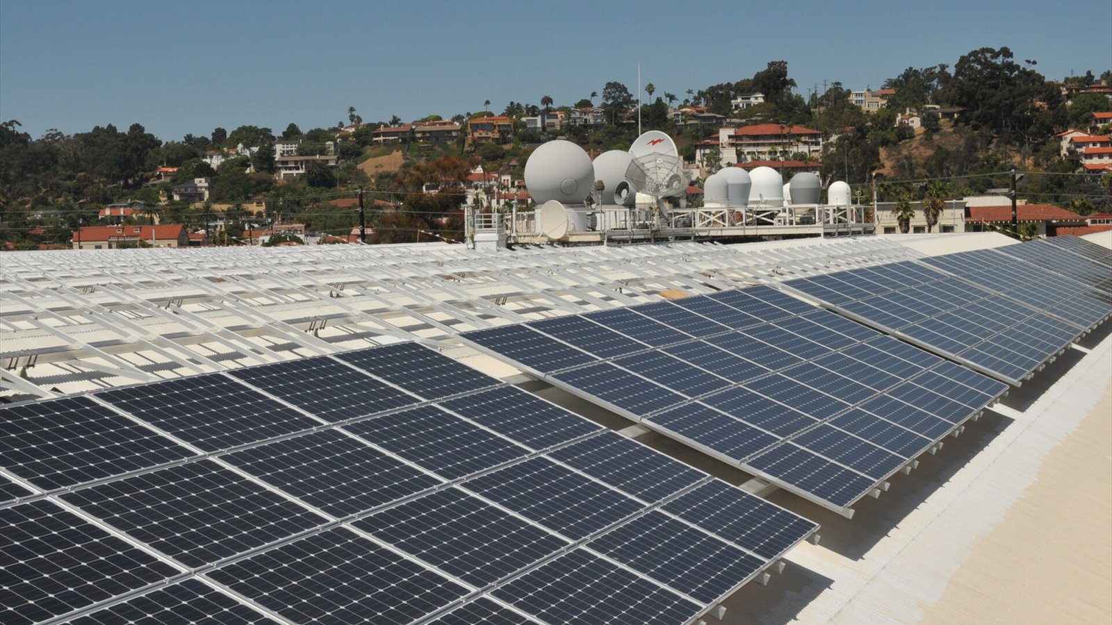 SAN DIEGO (Aug. 3, 2011) A view of solar panels recently installed on the roof of Space and Naval Warfare Systems Command Headquarters, Old Town Complex. The rooftop photovoltaic installation supports the Department of…
